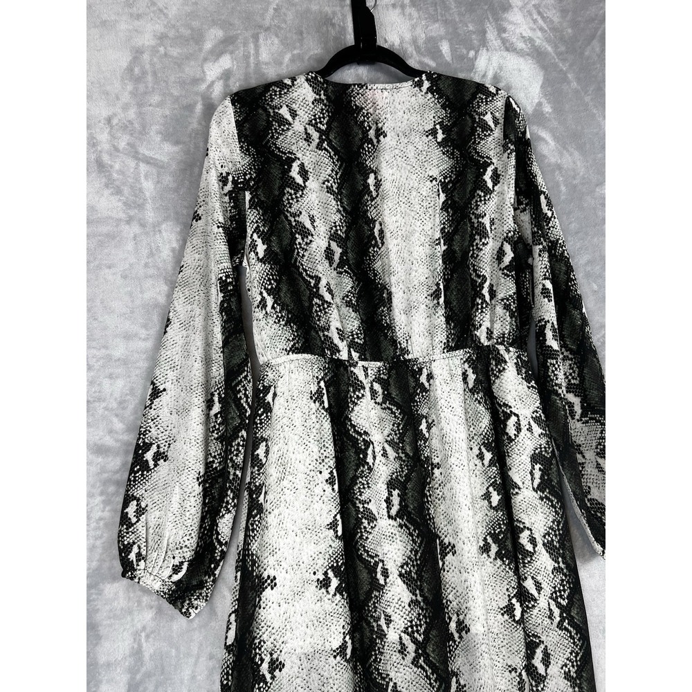 Buddy Love Snakeskin Print Maxi Dress Grey Black V-Neck Long Sleeve Slit Large - Picture 13 of 16